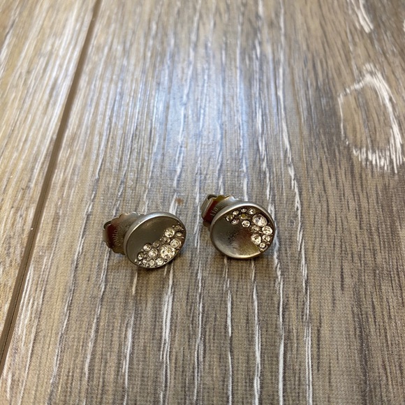 Lia Sophia Earrings - Picture 1 of 4